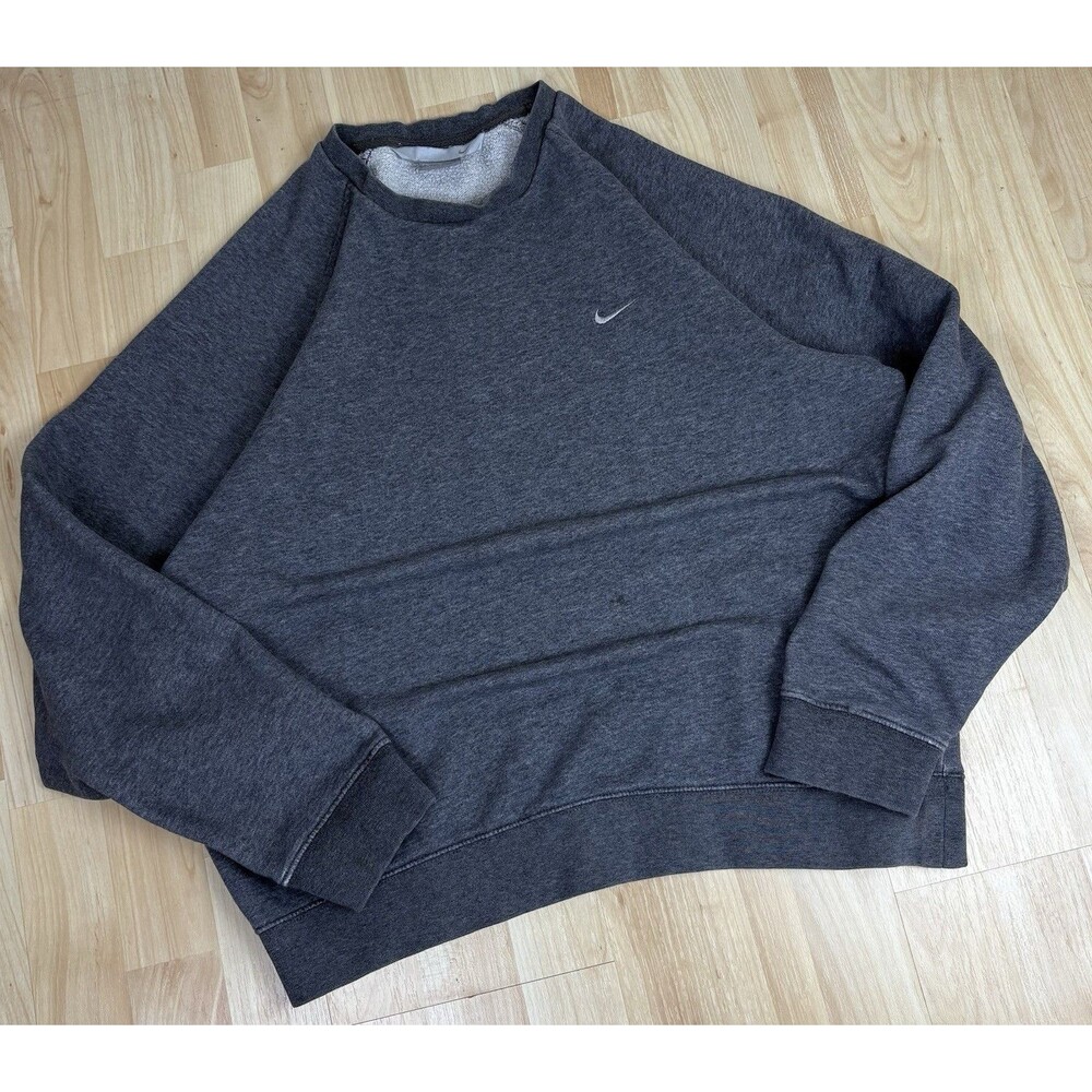 Vintage Y2K Nike Crewneck / Sweatshirt / Embroidered / Grey / Size Medium